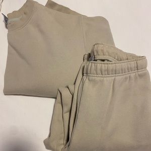 Aritzia, Tna, cozy af sage green crew neck and sweat pant set